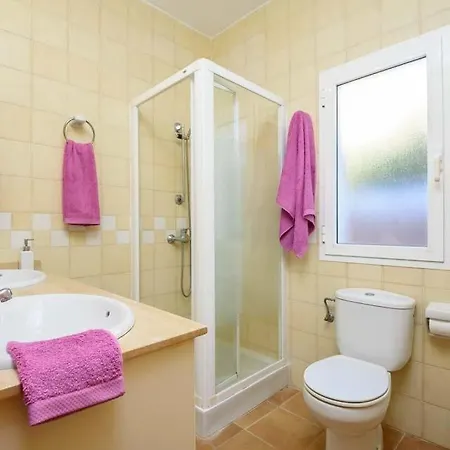 Cala En Porter Sleeps 6 Pool Air Con Wifi