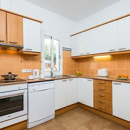 Cala En Porter Sleeps 6 Pool Air Con Wifi Villa